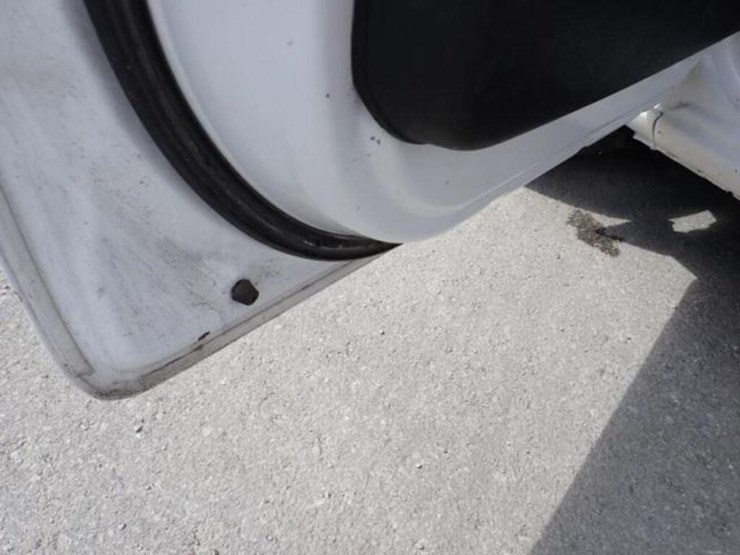 2019-nissan-nv200-image-30