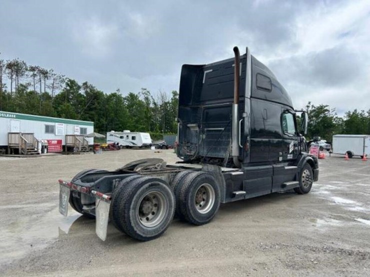 2016-volvo-t/a-hiway-tractor---sleeper-4v4nc9eh7gn-image-3
