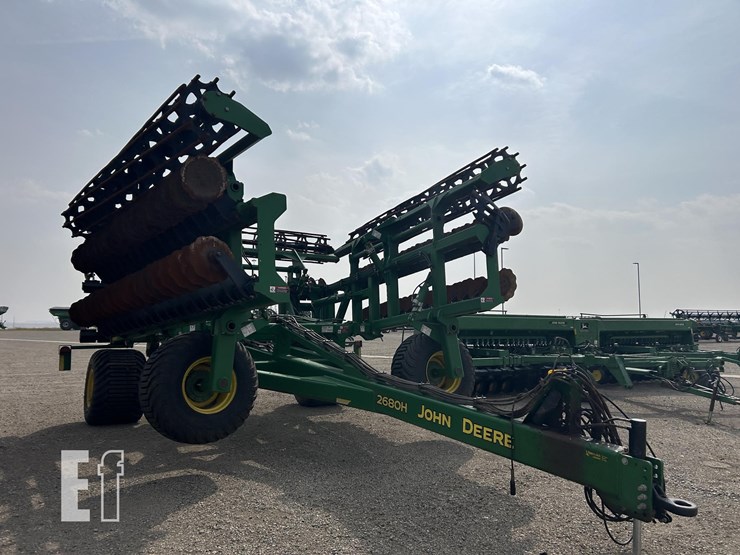 2019-john-deere-2680h-image-3