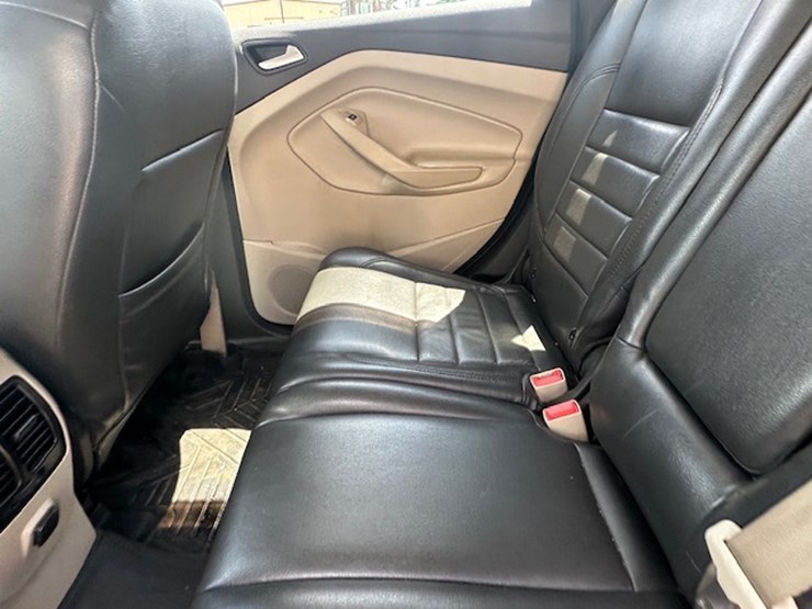 2017-ford-escape-image-24