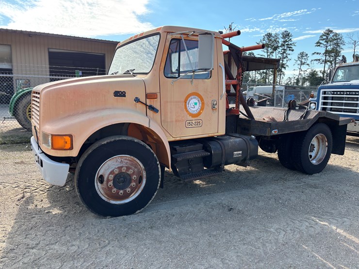 1996-international-4700-image-2