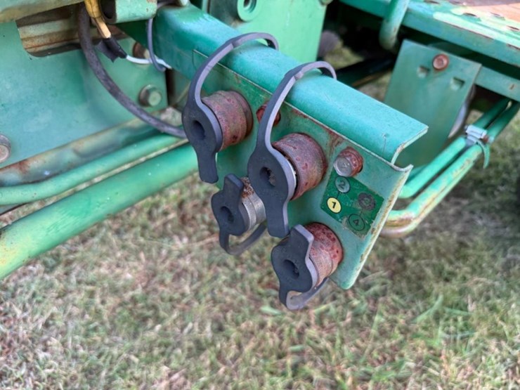 john-deere-1070-image-2