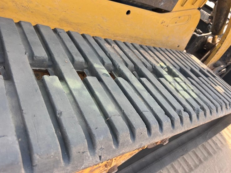 2019-caterpillar-239d-image-20