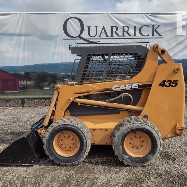 2005 CASE 435