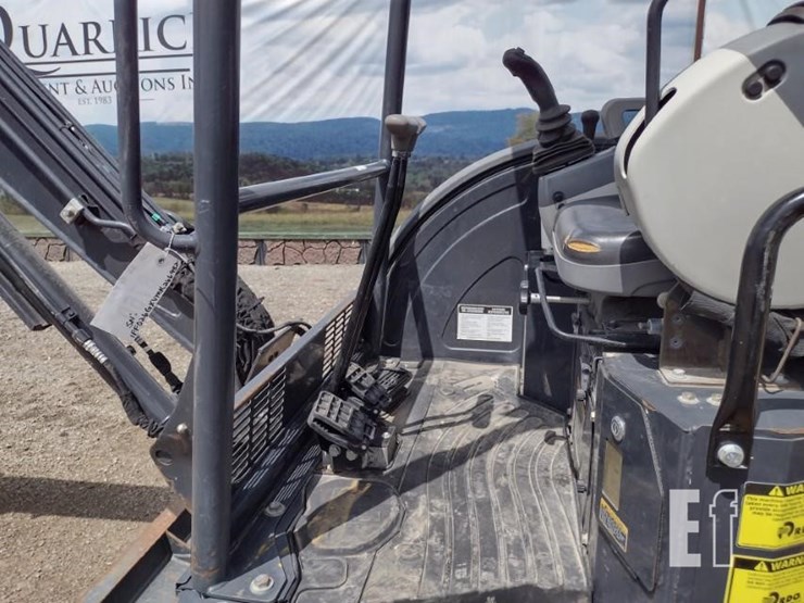2021-deere-26g-image-10