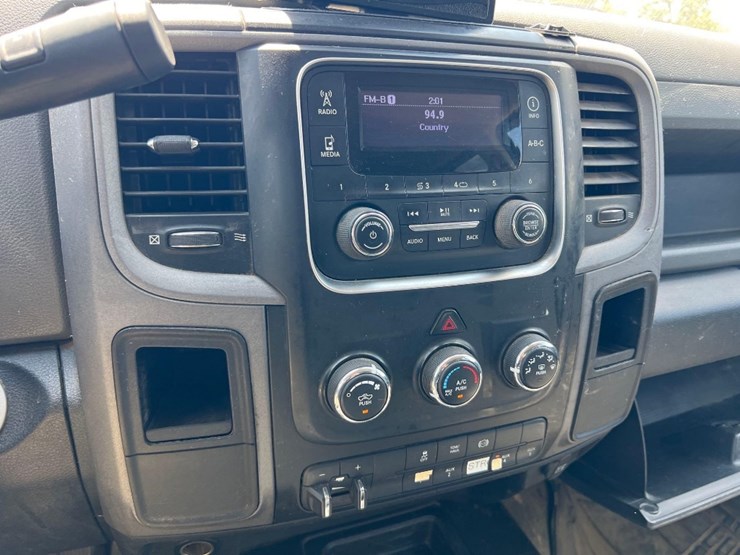 2015-dodge-ram-4500-image-34