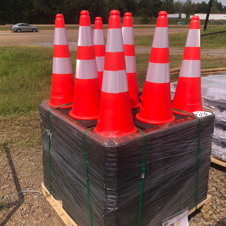 #26 • (250) SAFETY / TRAFFIC CONES