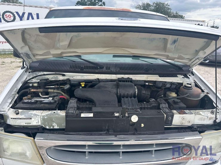 2002-ford-e150-image-9