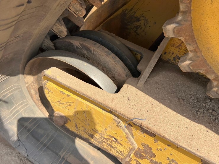 2015-caterpillar-299d-image-23