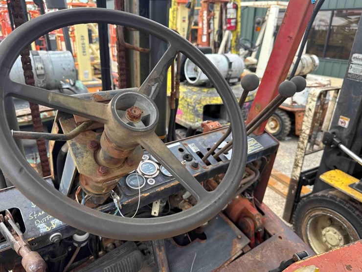 taylor-tdf-60s-straight-mast-forklift-image-7