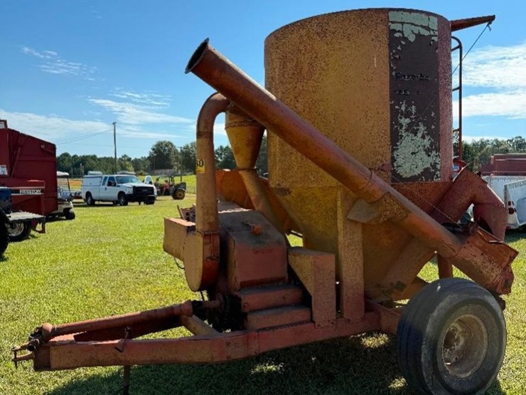 farmhand-feed-master-hammer-mill-image-6