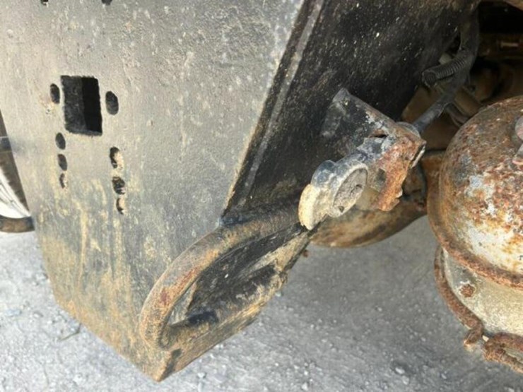 2005-volvo-tri/a-dump-truck-4v5k99gh55n391882-image-103
