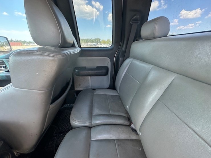 2004-ford-f150-image-26