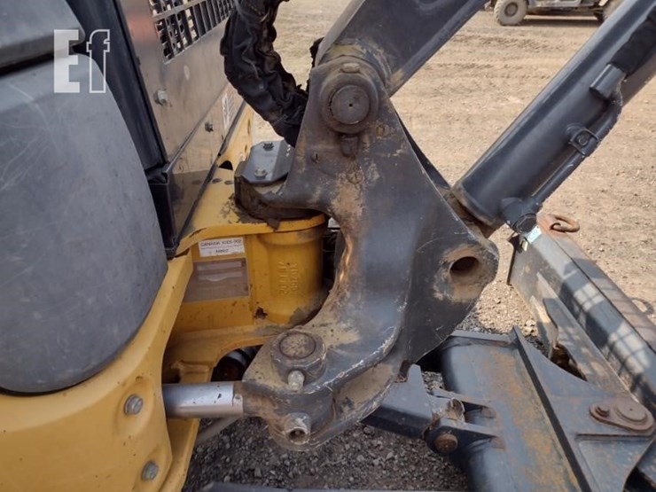 2018-deere-35g-image-23