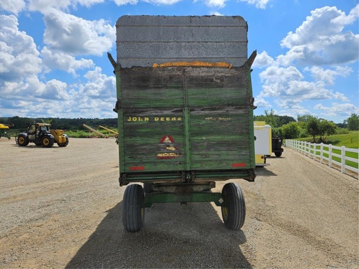 john-deere-125-image-4