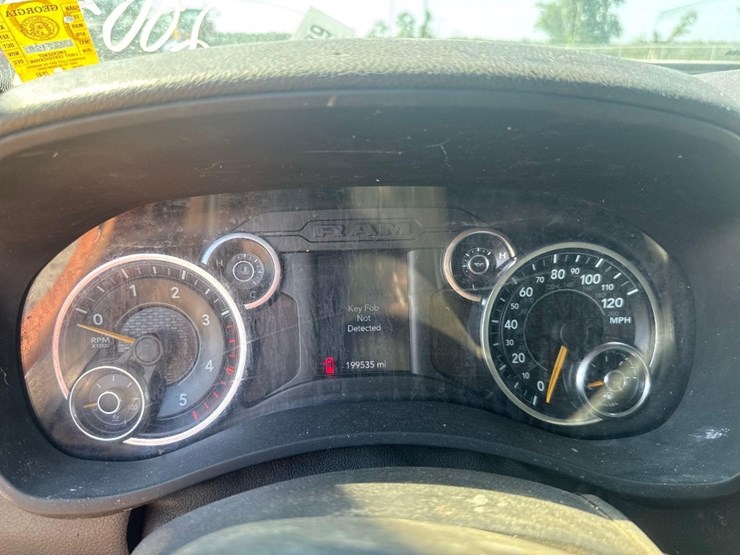 2019-dodge-ram-5500-image-33