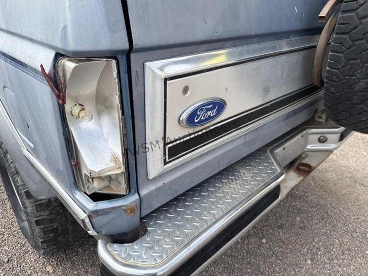 1984-ford-bronco-image-9