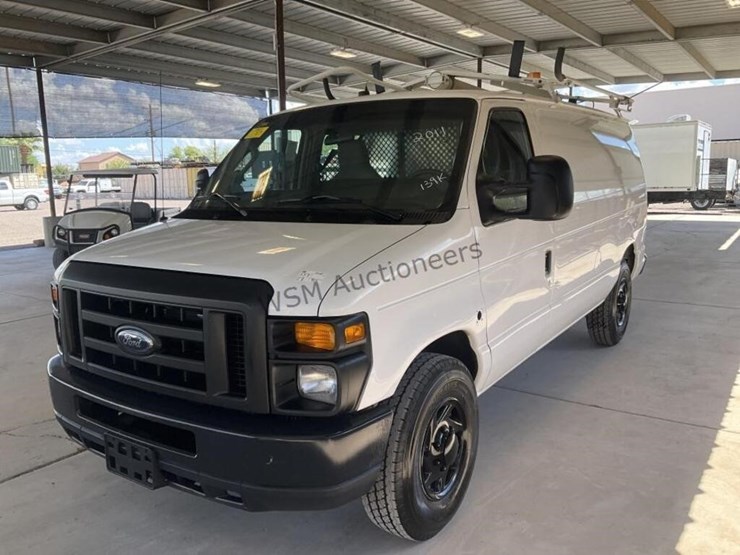 2011-ford-cargo-image-4