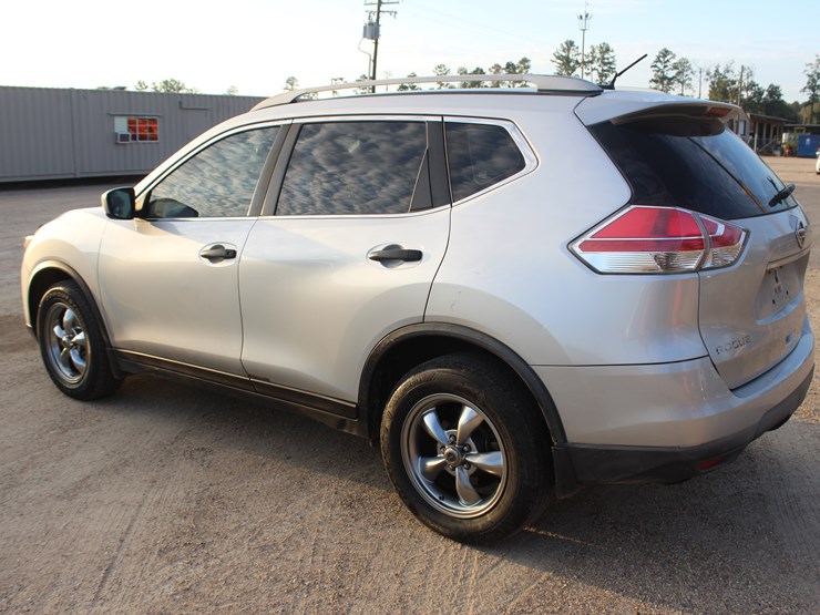 2016-nissan-rogue-image-3