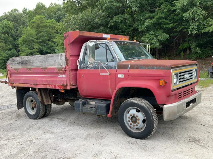 #220-•-1990-chevy-60-dump-truck-image-57