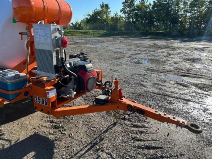 2024-2-cubic-meter-tow-behind-tri/a-concrete-mixer-image-9