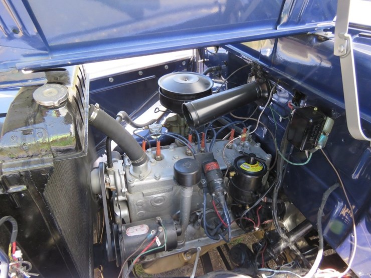 1952-dodge-b-3-d-126-flatbed-pickup-image-20