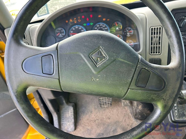 2013-international-durastar-4300-image-12