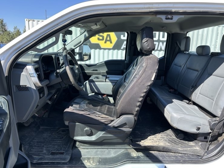 2023-ford-f250-xl-image-15