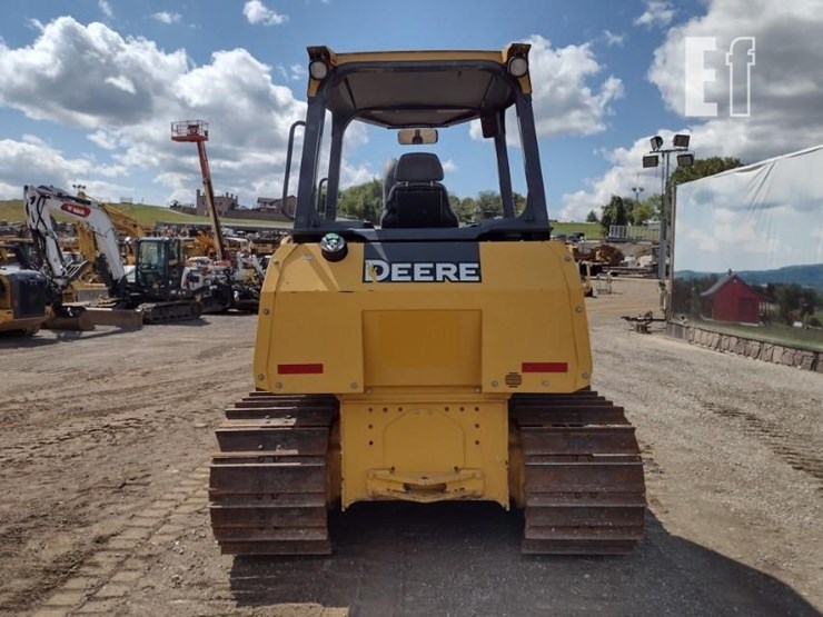 2022-deere-450k-image-2