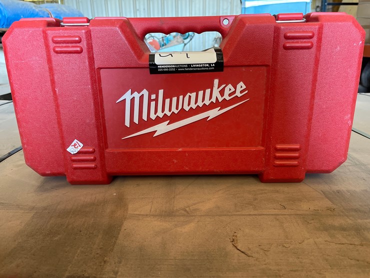#24-•-milwakee-sawz-all-image-2