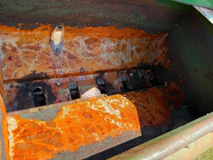 john-deere-8200-image-11
