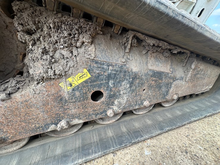 2014-bobcat-t750-image-31