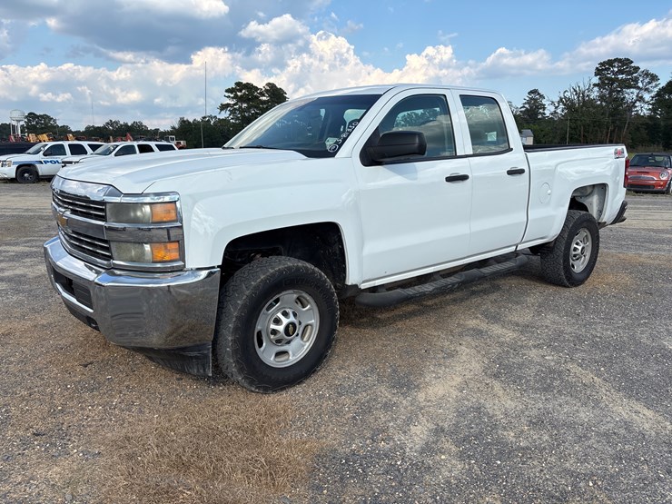 2015-chevrolet-2500-image-1