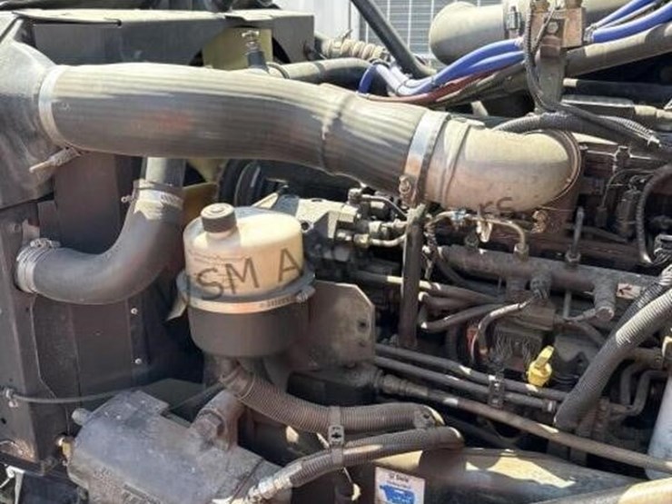 2006-kenworth-t300-image-17