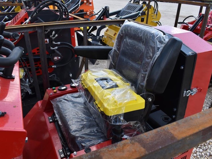 agt-sda-140t-mini-skid-steer-(serial-#-sda140t25l0630248)-(k)-image-6