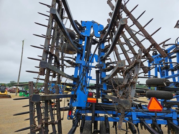 new-holland-st250-image-20
