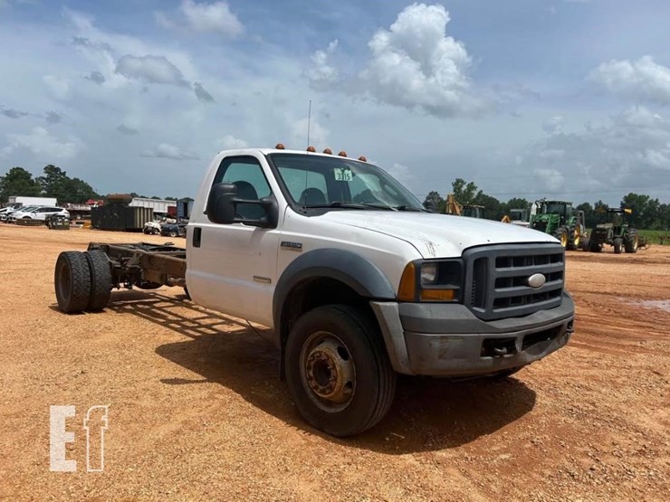2006-ford-f550-image-4