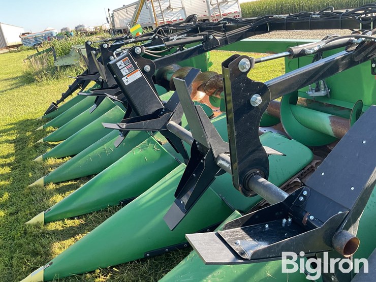 2013-john-deere-608c-image-19