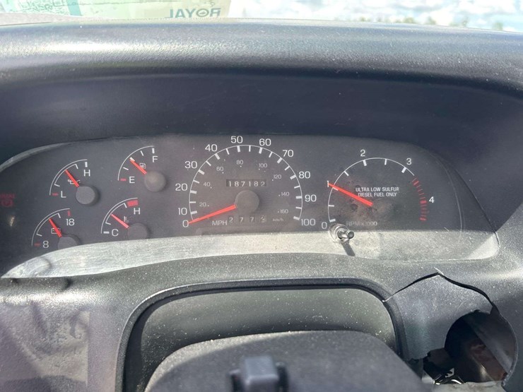 2010-ford-f750-image-31
