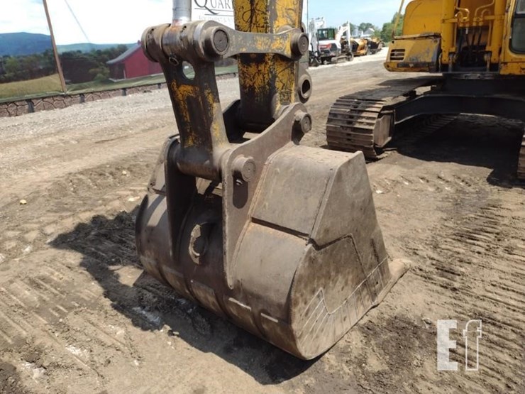 1992-deere-490e-image-18