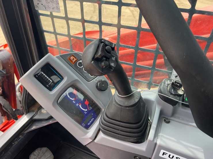 kubota-svl97-2-image-28