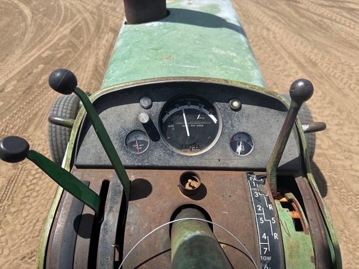 john-deere-3020-image-18