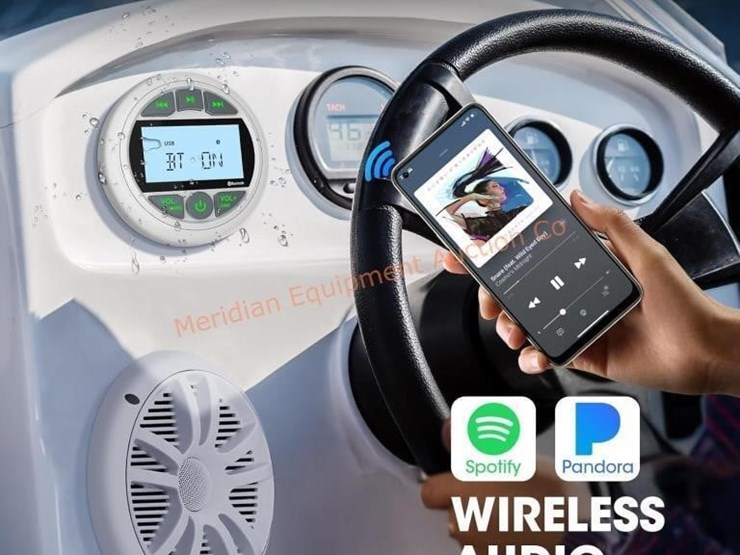 marine-stereo-with-6.5-inch-speakers-package-image-2