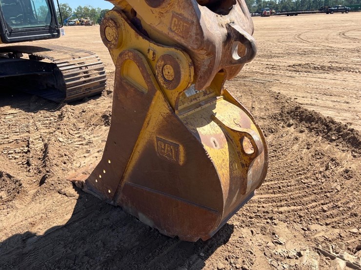 2017-caterpillar-323fl-image-20