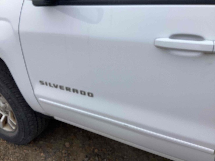2015-chevrolet-silverado-1500-image-46
