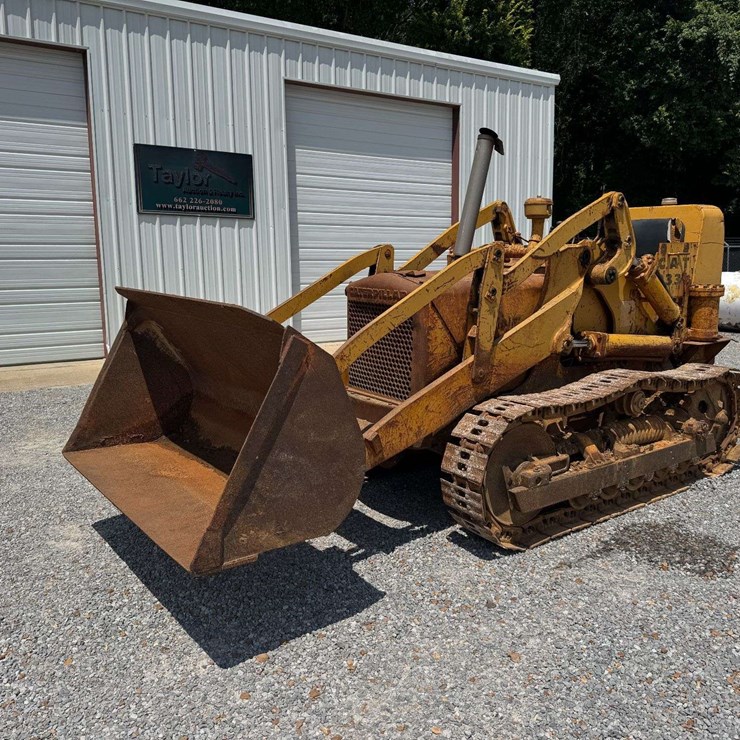 CATERPILLAR 933