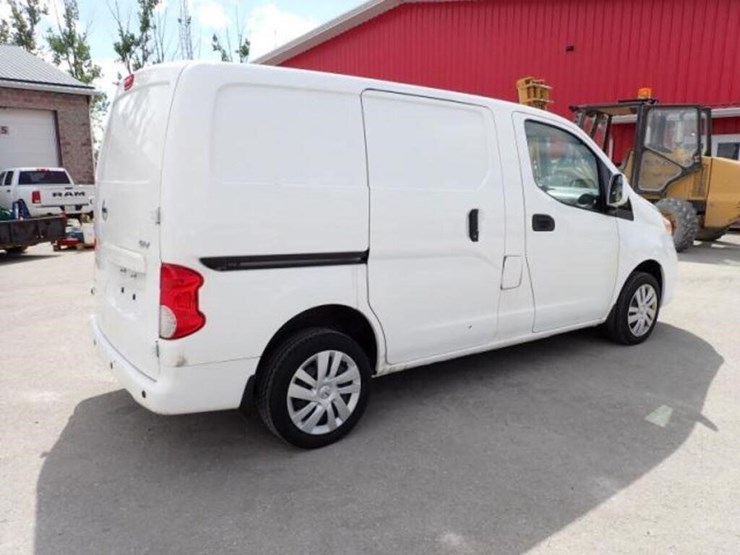 2020-nissan-nv200-image-6