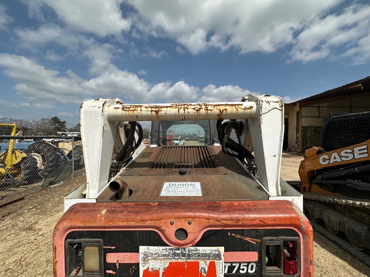 2014-bobcat-t750-image-34