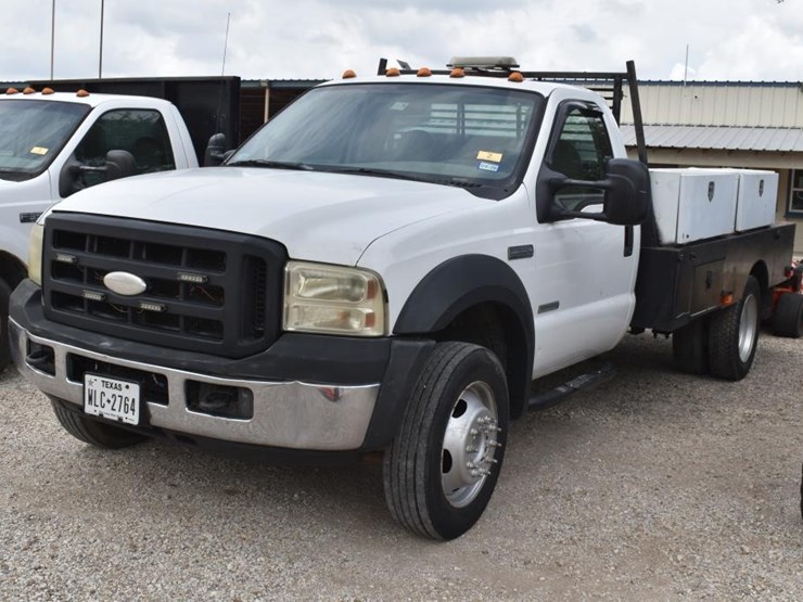 2006-ford-f550-image-1