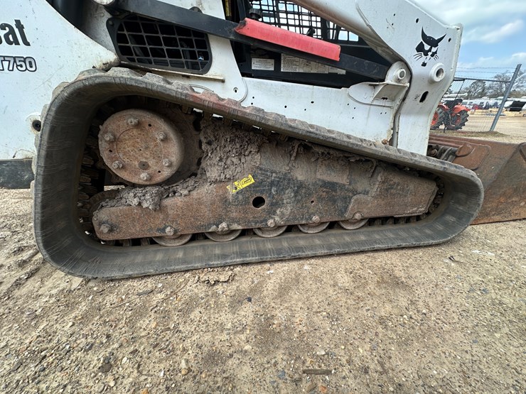 2014-bobcat-t750-image-33